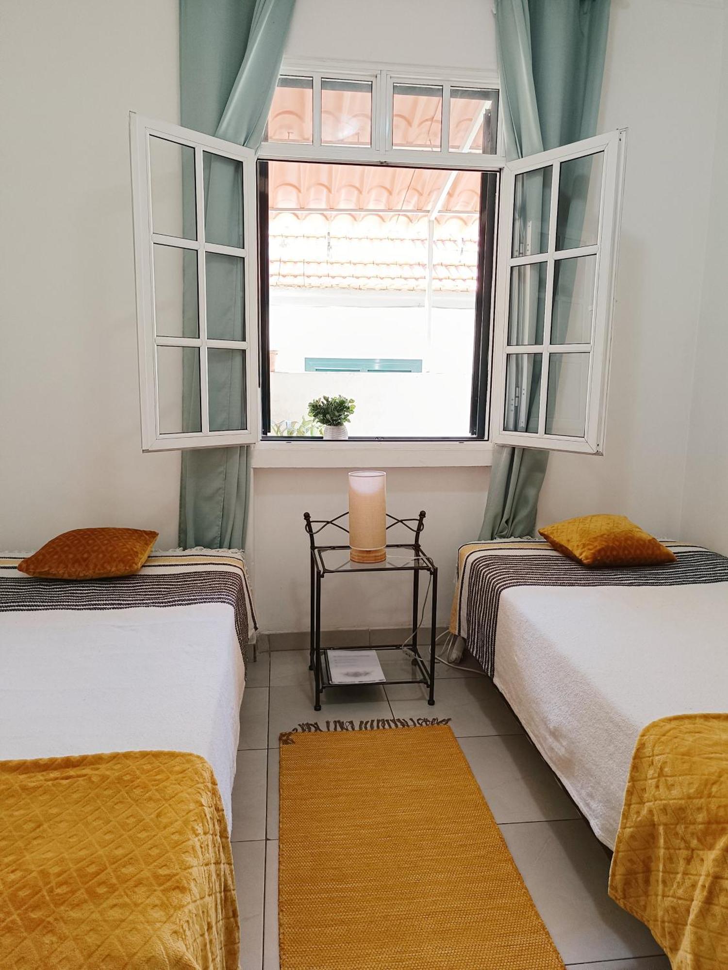Home & Flower - Private Bedrooms Funchal Exterior foto