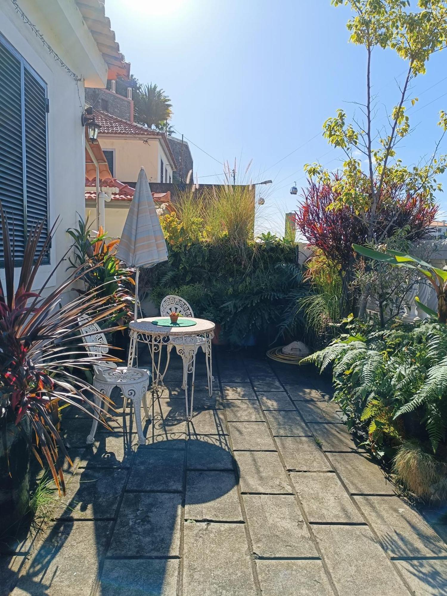 Home & Flower - Private Bedrooms Funchal Exterior foto