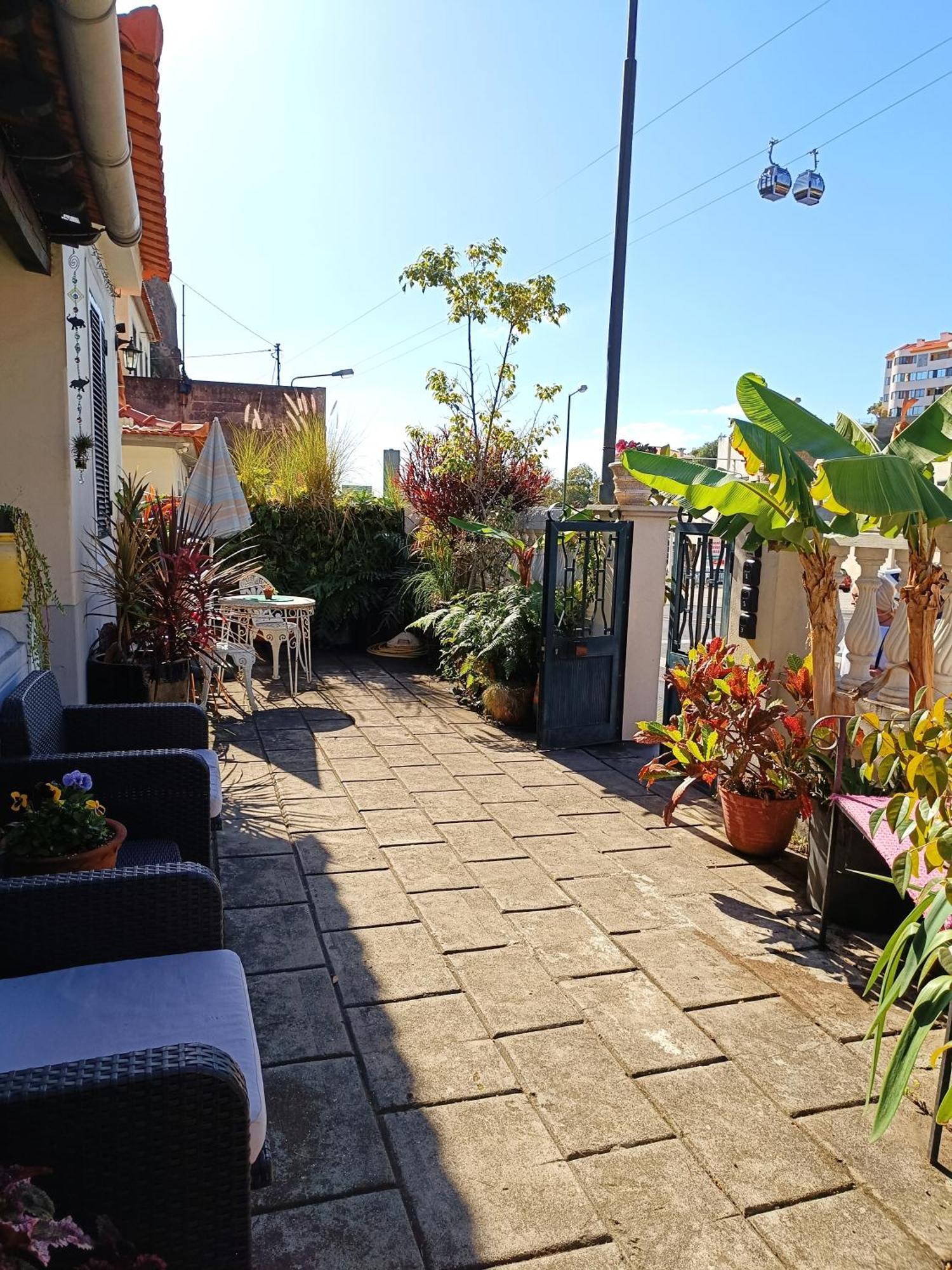 Home & Flower - Private Bedrooms Funchal Exterior foto