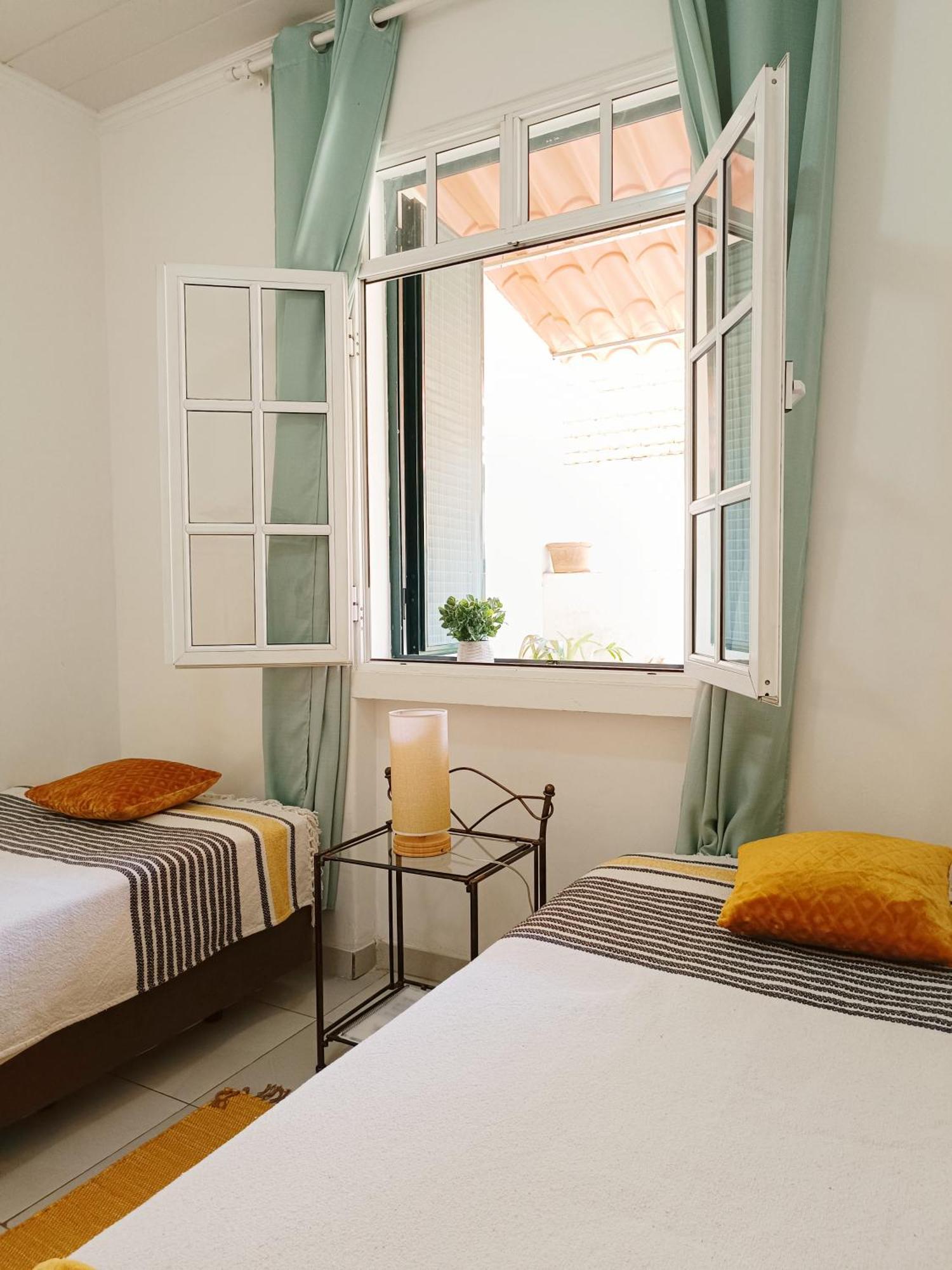 Home & Flower - Private Bedrooms Funchal Habitación foto